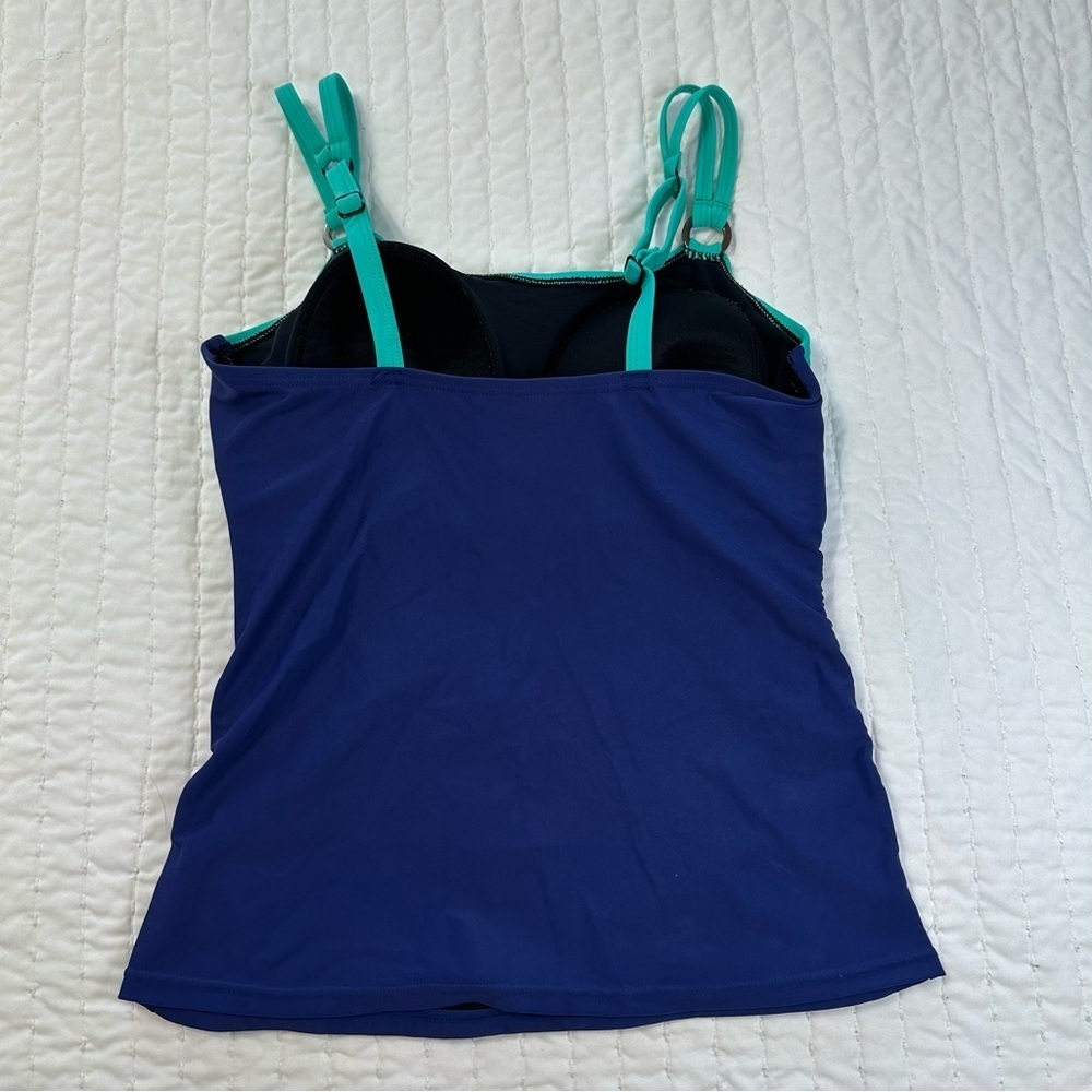 Croft & Barrow Aqua and Blue Top Swimsuit With Adjustable Straps in Size 10D - Picture 3 of 11